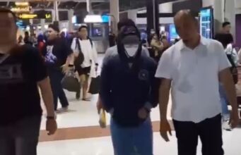 Ditangkap di Bandara, Remaja Penganiaya Satpam RS Bekasi Langsung Digiring ke Kantor Polisi