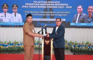 PWI Tanah Bumbu 2025–2028 Dilantik, Bupati Andi Rudi Latif Dukung Profesionalisme Wartawan sebagai Mitra Strategis Daerah